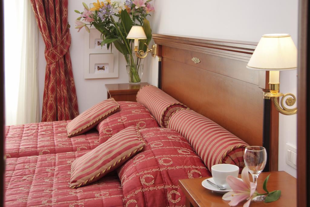 Отель Relais Pierret Рим Экстерьер фото