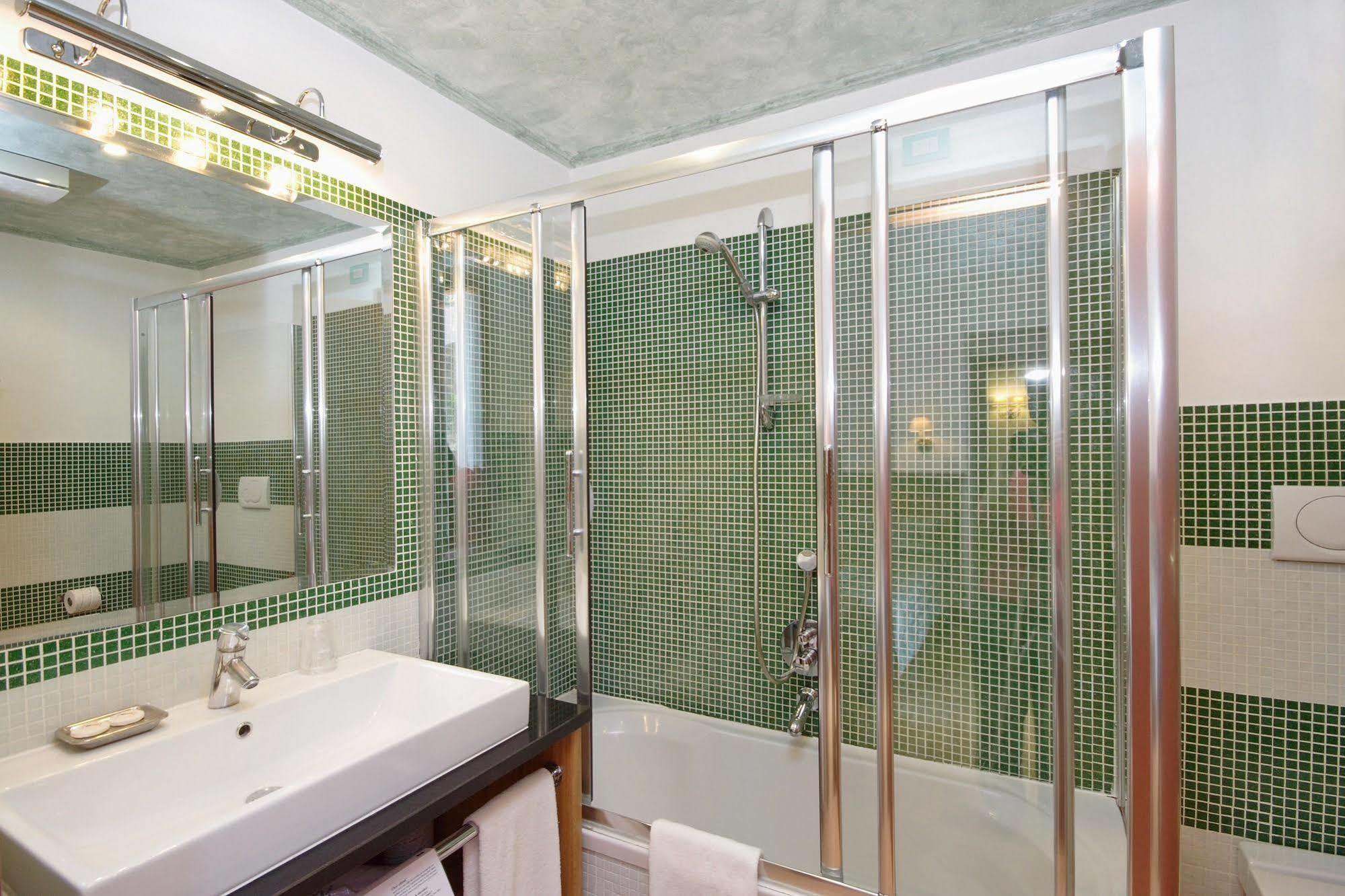 Отель Relais Pierret Рим Экстерьер фото